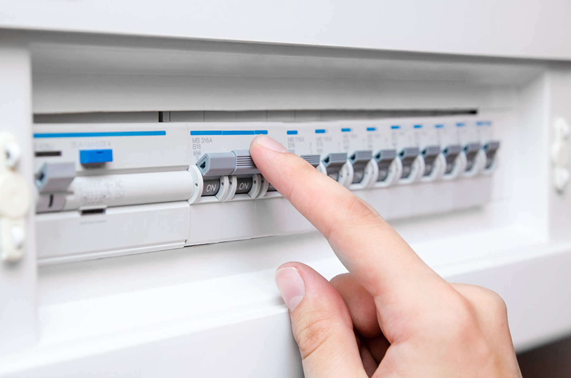 Schalt&shy;schrank&shy;bau bei regio fuel electric GmbH in Steinbach Hallenberg